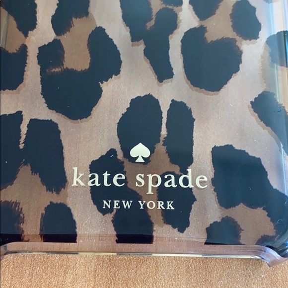 SOLD Kate Spade Leopard iPhone 7 Case - Picture 5 of 6